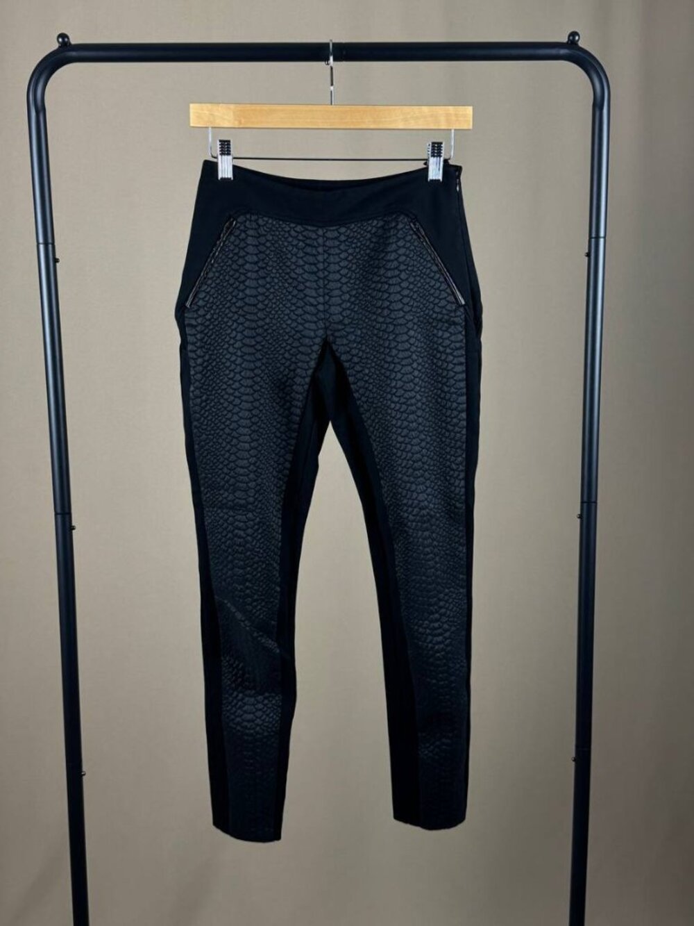 Ted Baker London Black Skinny Pants Women’s Size 1 Faux Leather Trim